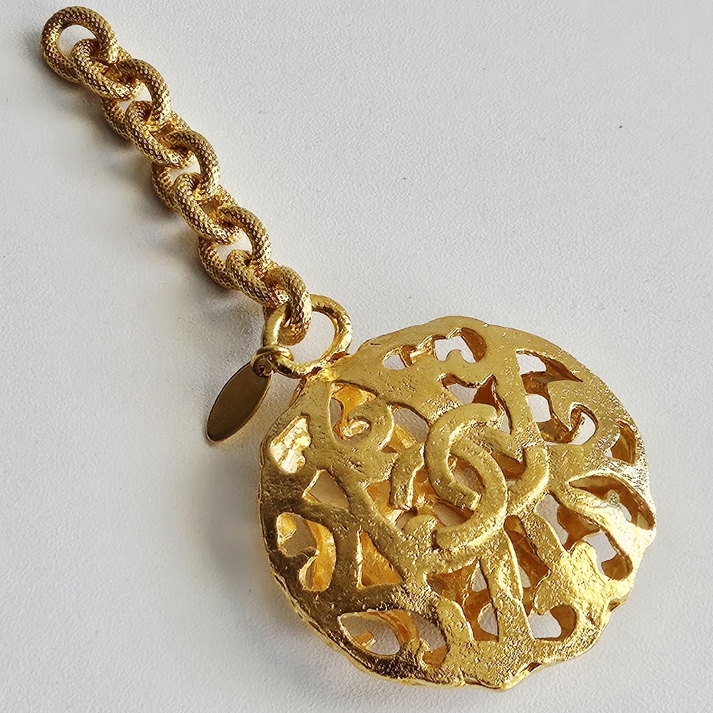 Chanel Gold-plated Caged Medallion CC Large Pendant - Picture 5 of 8